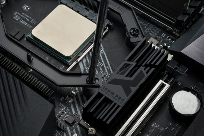Goodram IRDM PRO | 2TB NVMe SSD | M.2 Gen4 | 7.000MB/s Lezen | 6.850MB/s Schrijven | Heatsink - Afbeelding 4